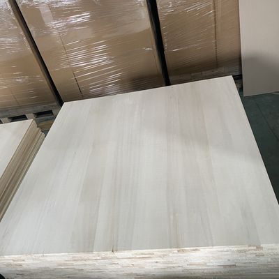 8%-12% Moisture Content Poplar Board Bleached Veneer Solid Board for Building Construction