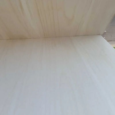 Customerized Size Paulownia Wood Finger Joint Board with Solid Wood in Natural Color