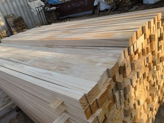 Indoor Furniture Zealand Pine Radiata Pine Square Solid Wood Strips Slats Board AA AB BB