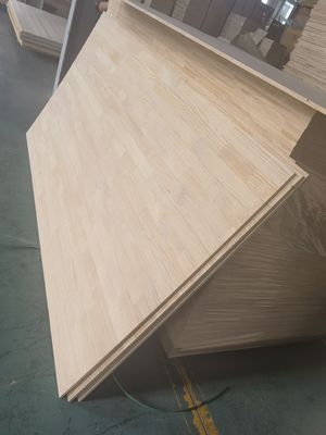 480-510kg/m3 Pine Lumber 18mm Finger Jointed Radiata Pine Solid Planks for Furniture