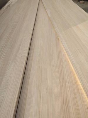 Pine Wood Furniture With Density 480-550kg/M3 And Moisture Content 8%-12%