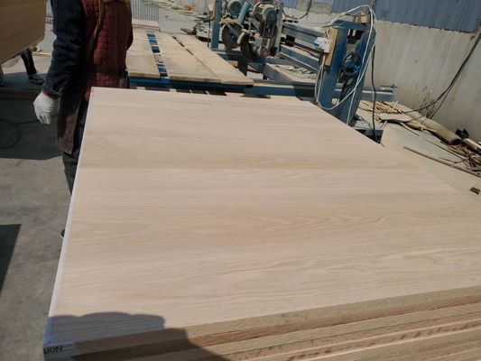 AA Grade North American Red Oak Custom Size Straight Panel Solid Board Online Technical Support