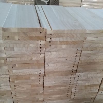 Building Construction Furniture Paulownia Solid Wood Board with 300kg/m3 Density