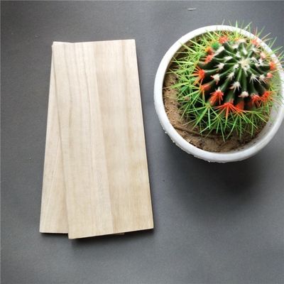 Building Construction Furniture Paulownia Solid Wood Board with 300kg/m3 Density