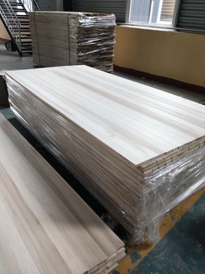280-300kgs/Cbm Density Poplar Timber Wood For Woodworking Projects