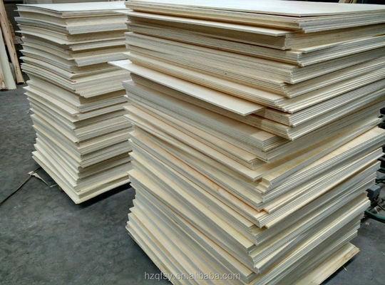 Contemporary Spruce Wood Board With Moisture Content 8-12% 1220*2440mm