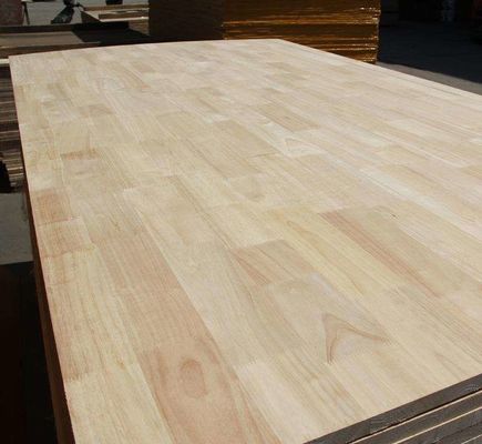 Clean and Finished Rubber Wood Finger Joint Board with High Density of 730-830kg/cbm