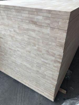 Clean and Finished Rubber Wood Finger Joint Board with High Density of 730-830kg/cbm