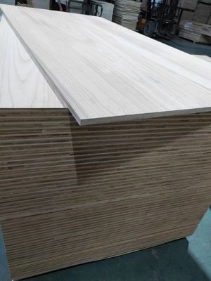 Top- White Oak Veneer Panels Solid Wood Paulownia Core Board for Furniture Production