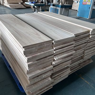 Customized 2440x1220 or 1200x600 Solid Wood Board with Moisture Content of 8%-12%