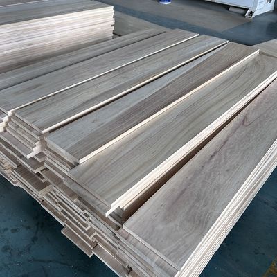 Customized 2440x1220 or 1200x600 Solid Wood Board with Moisture Content of 8%-12%