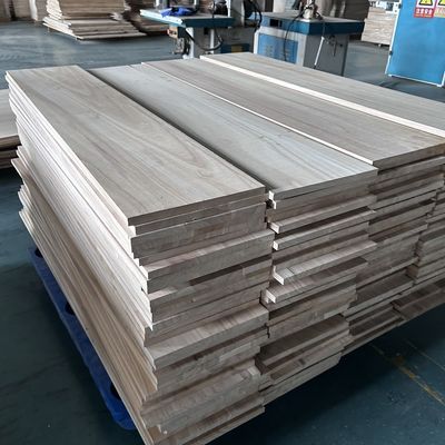 Customized 2440x1220 or 1200x600 Solid Wood Board with Moisture Content of 8%-12%