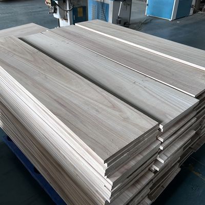 Customized 2440x1220 or 1200x600 Solid Wood Board with Moisture Content of 8%-12%